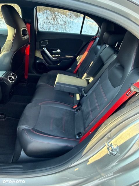 Mercedes-Benz Klasa A 35 AMG 4-Matic 7G-DCT - 8