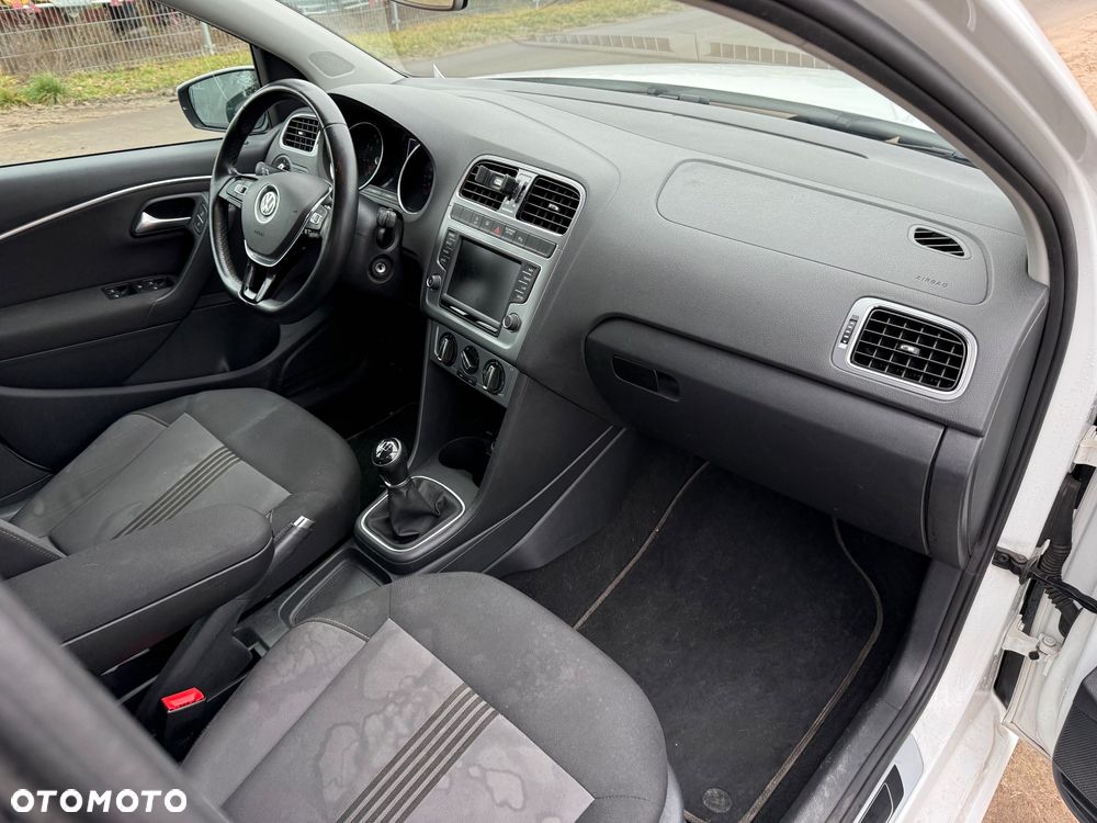 Volkswagen Polo 1.2 TSI Blue Motion Technology Allstar - 16