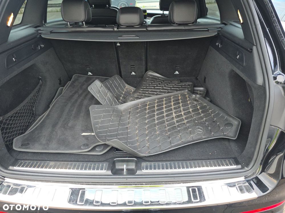 Mercedes-Benz GLC 300 4Matic 9G-TRONIC AMG Line - 16