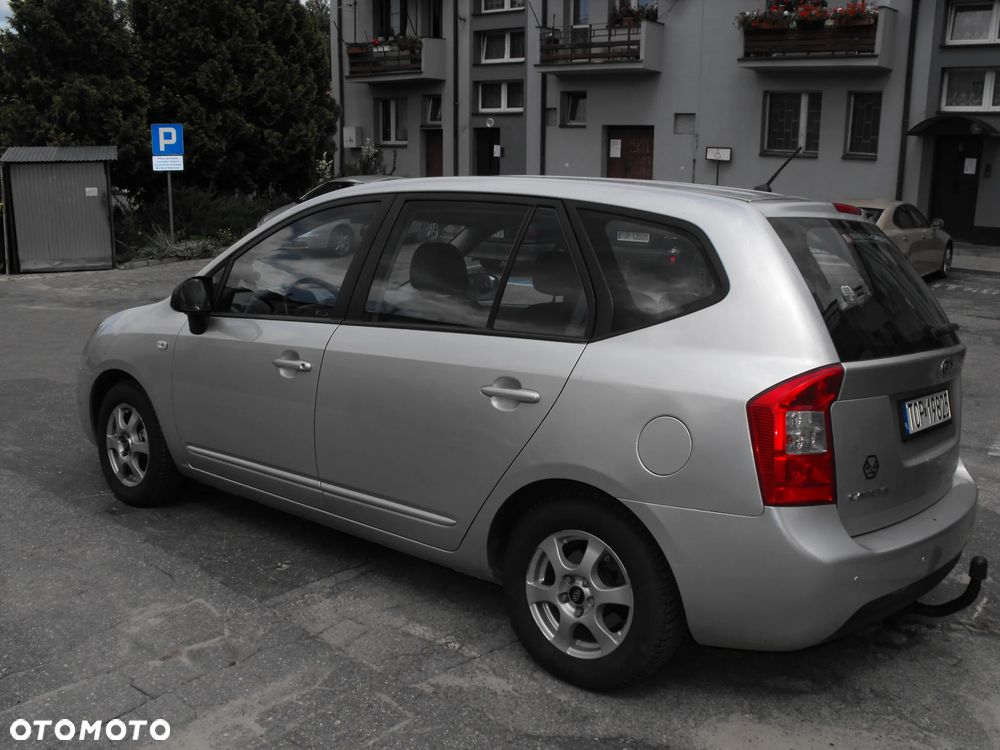 Kia Carens 2.0 CVVT EX - 2