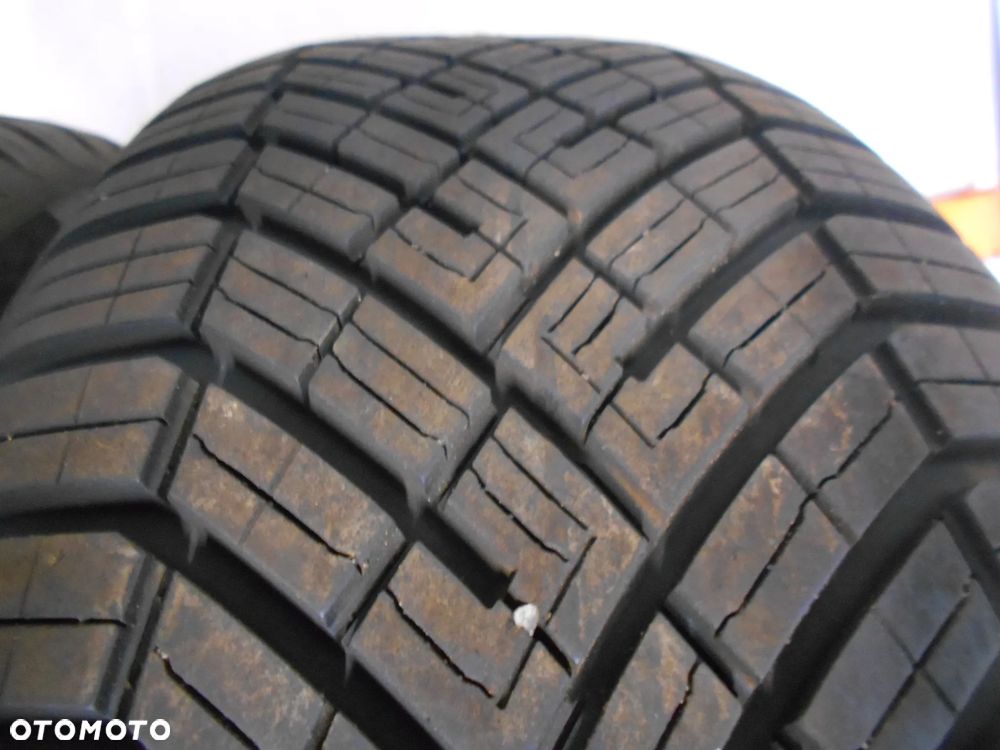 OPONY 215/55R17 CONTINENTAL ALLSEASON CONTACT 2 EV DOT 3225 /  4723 7.3MM - 4