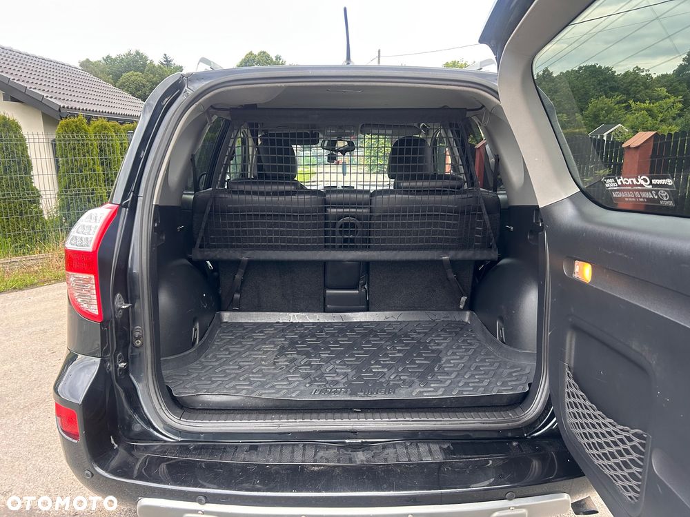 Toyota RAV4 2.2 D-4D 4x4 Automatik Travel - 11