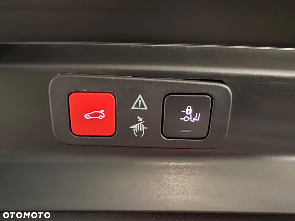 Peugeot 3008 PureTech 180 Stop & Start GPF EAT8 GT - 32