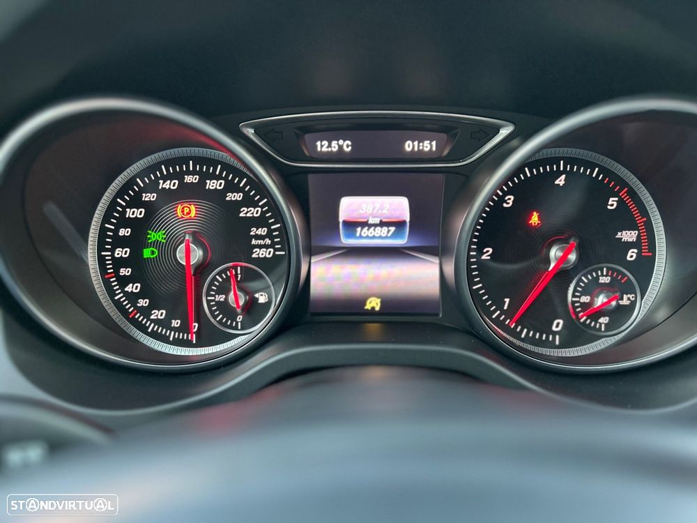 Mercedes-Benz CLA 200 - 33