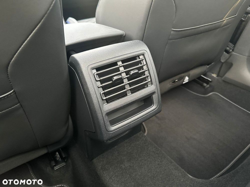 Volkswagen Golf Variant 2.0 TDI R-Line Plus DSG - 28