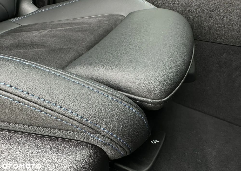 BMW Seria 3 318i M Sport - 22