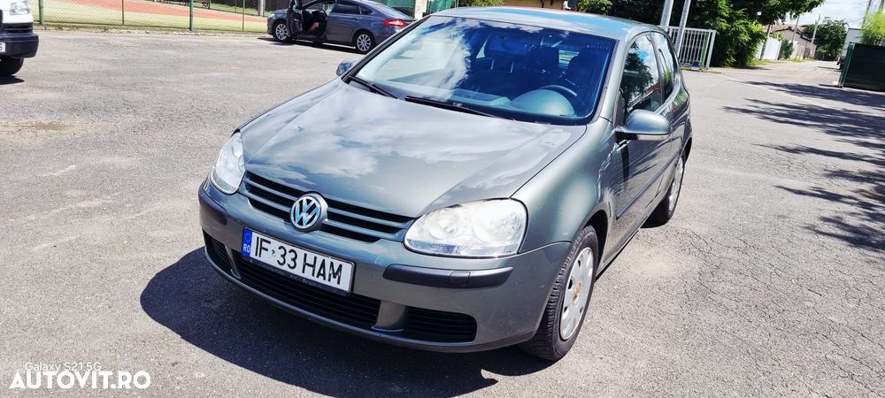 Volkswagen Golf - 1