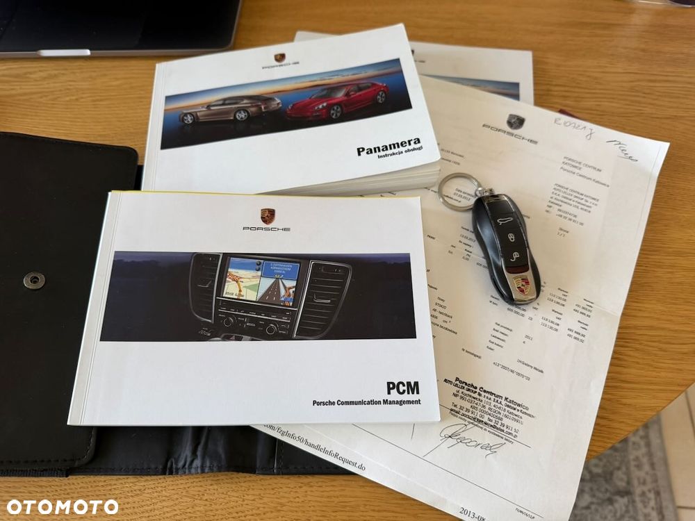 Porsche Panamera 4S - 13