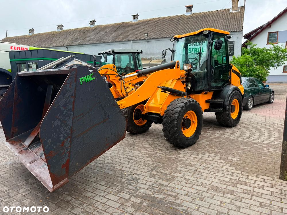 JCB 409 - 6