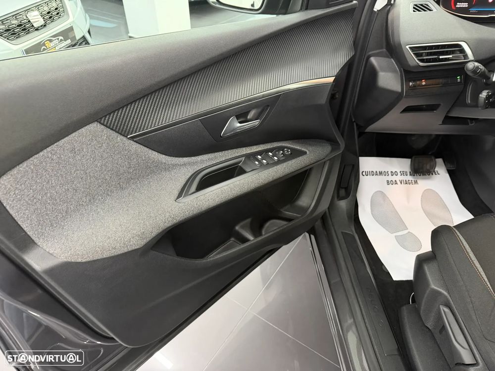 Peugeot 5008 1.5 BlueHDi Active Pack EAT8 - 14