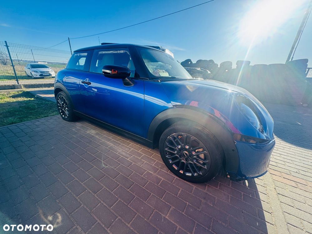 MINI Cooper C Essential Trim - 1