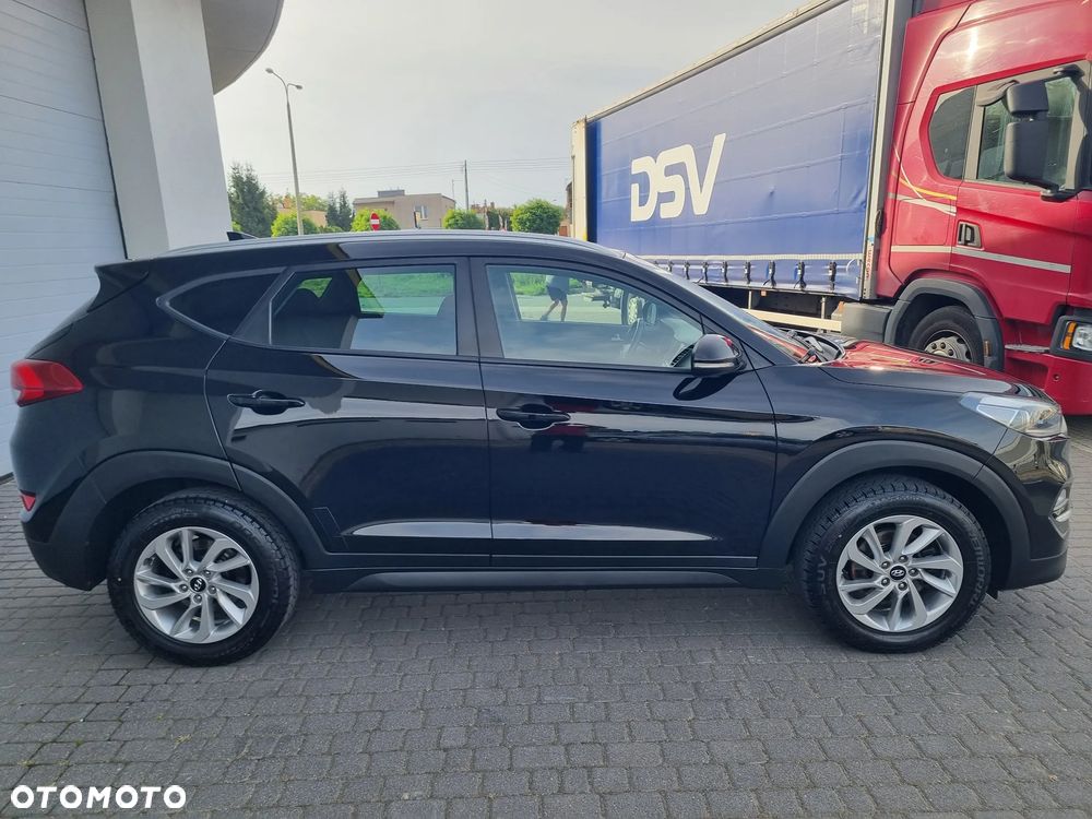 Hyundai Tucson blue 1.7 CRDi 2WD Intro Edition - 38
