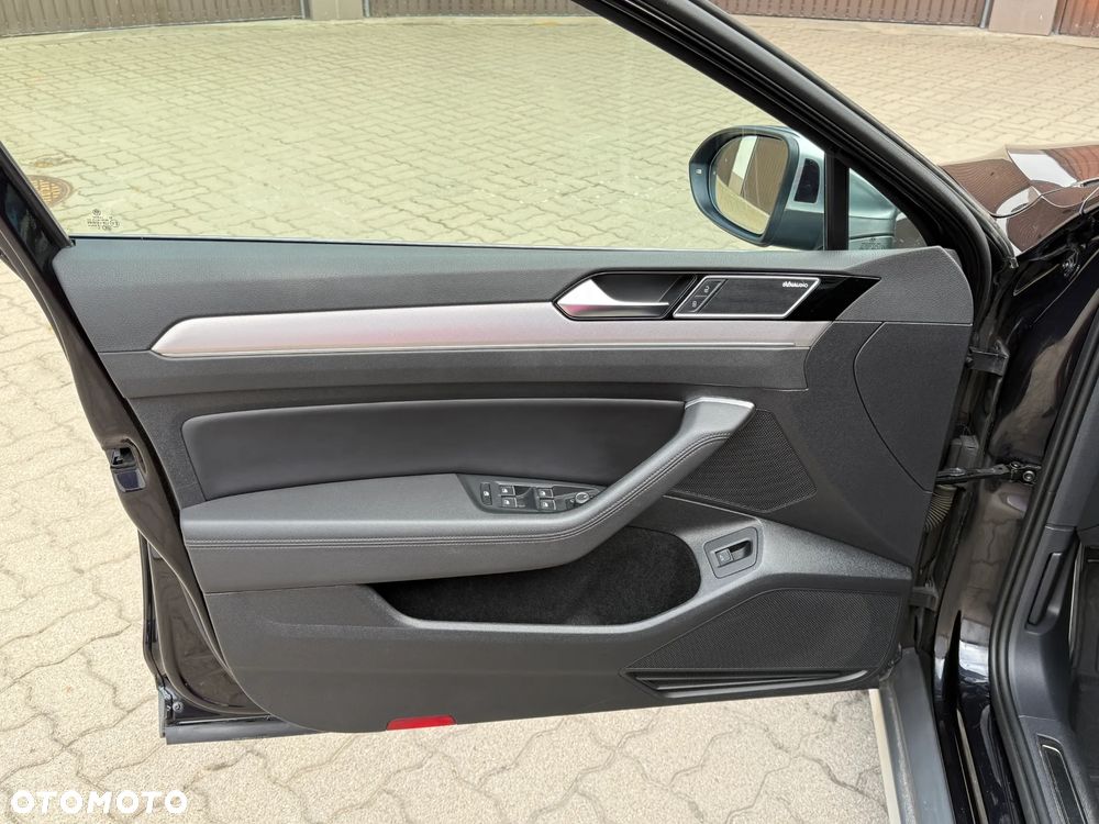 Volkswagen Passat Alltrack 2.0 TDI Bi-Turbo SCR 4Mot DSG - 25