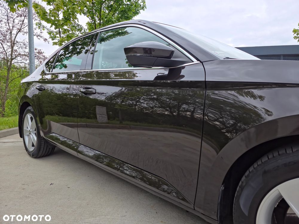Skoda Superb 2.0 TSI Ambition DSG - 21