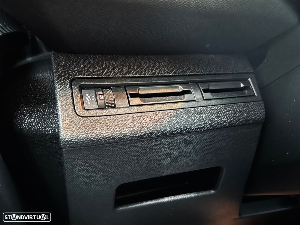 Peugeot 3008 1.5 BlueHDi Active - 27