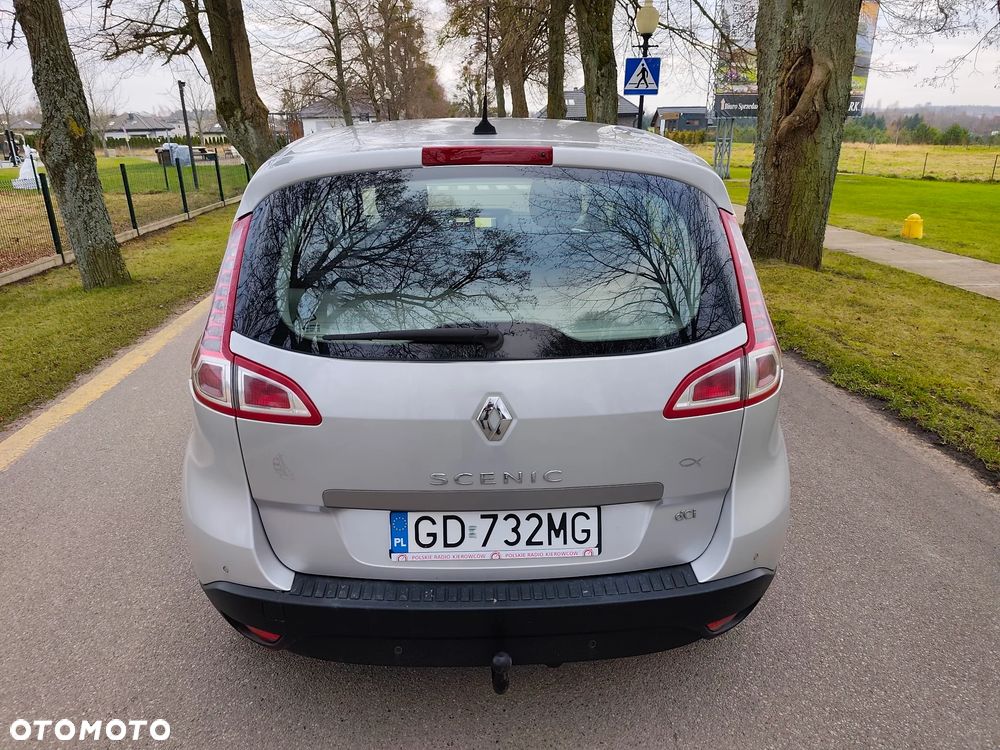 Renault Scenic 1.9 dCi Privilege - 12