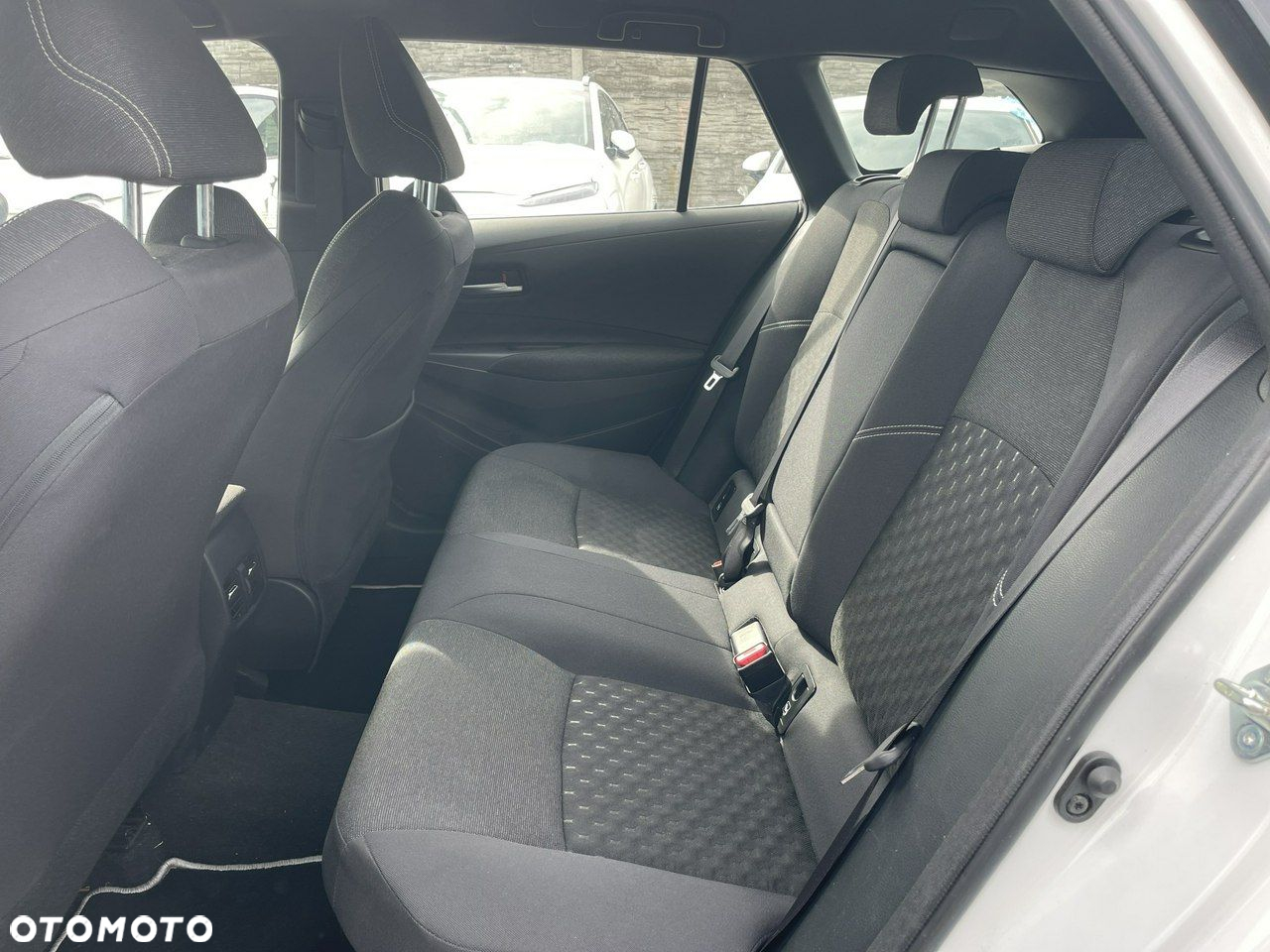 Toyota Corolla 1.8 Hybrid Touring Sports Comfort - 11