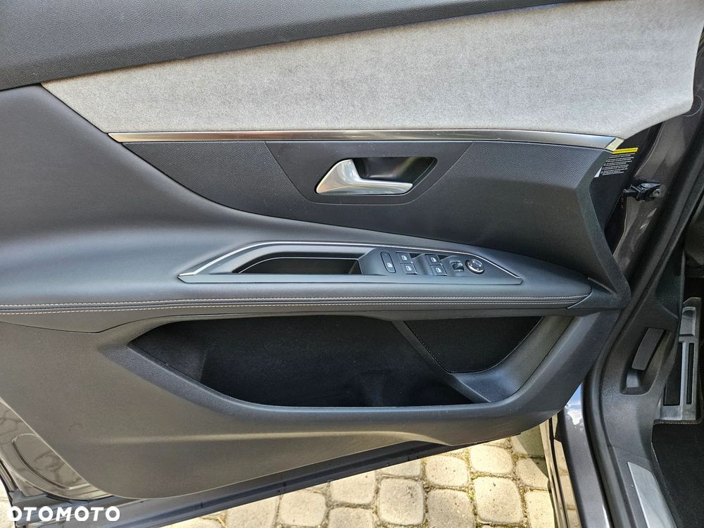 Peugeot 3008 1.2 PureTech GT S&S EAT8 - 8