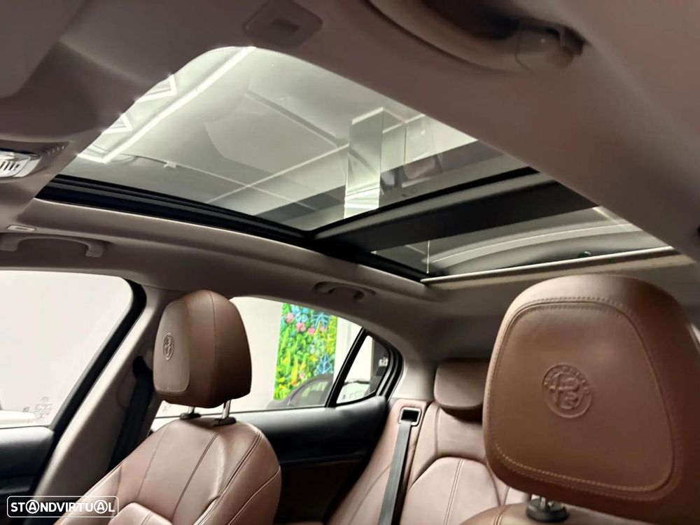 Alfa Romeo Stelvio — fotografia 35
