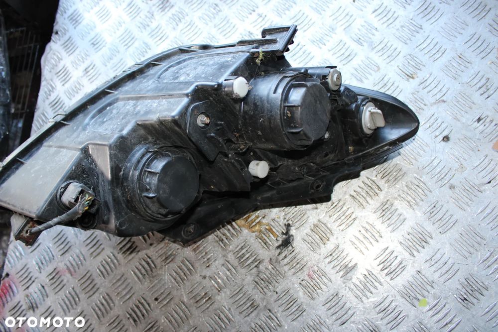 lampa hyunda i30 lewy przód - 4