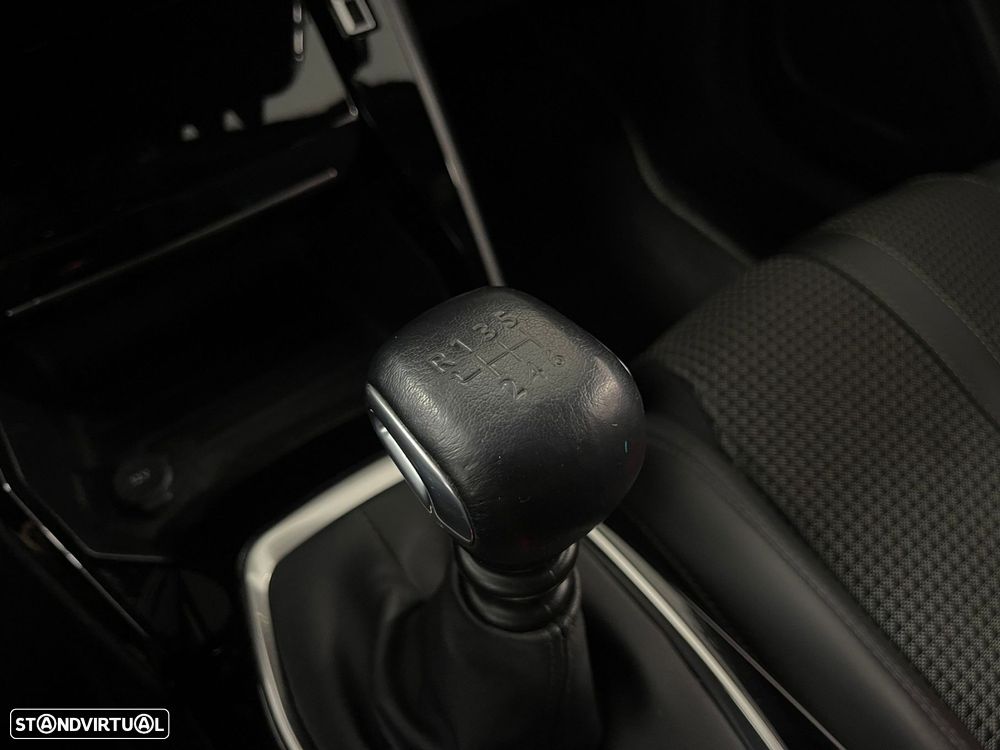 Peugeot 2008 1.2 PureTech GT - 50