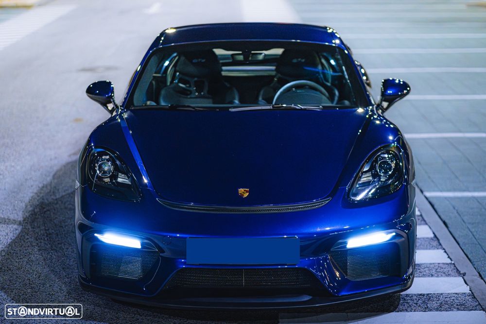 Porsche 718 Cayman GT4 - 4