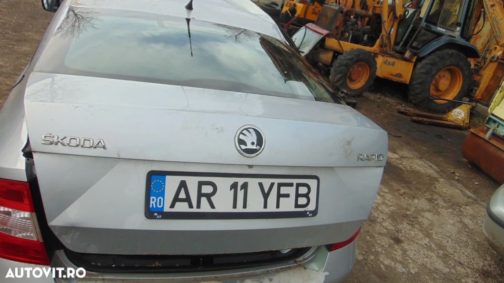 Bara fata Skoda Rapid an 2013-2019 - 9