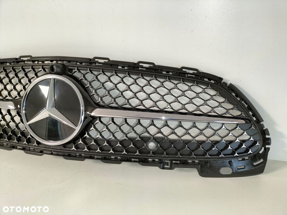atrapa kratka grill mercedes c klasa w206 21- amg - 3