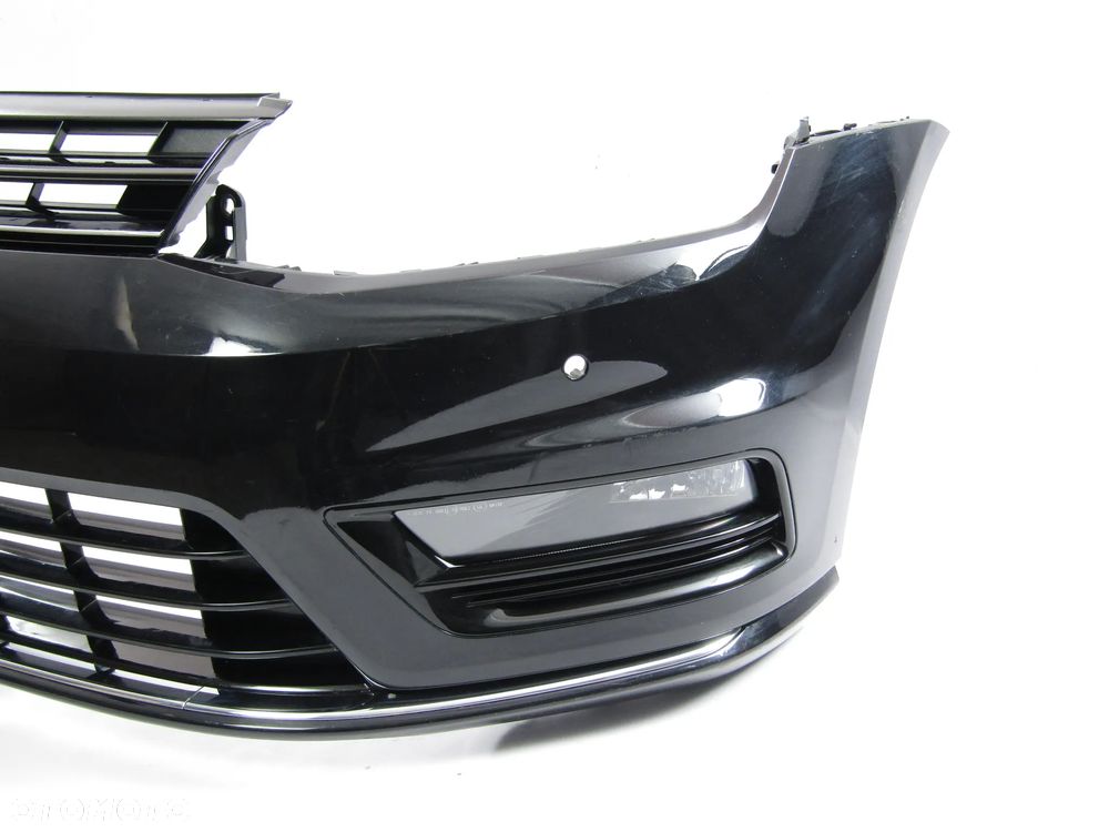 Zderzak przedni VW Golf 7 12 - 17 R Line Sprysk. / Pdc-4 Lakier LC9X - 12