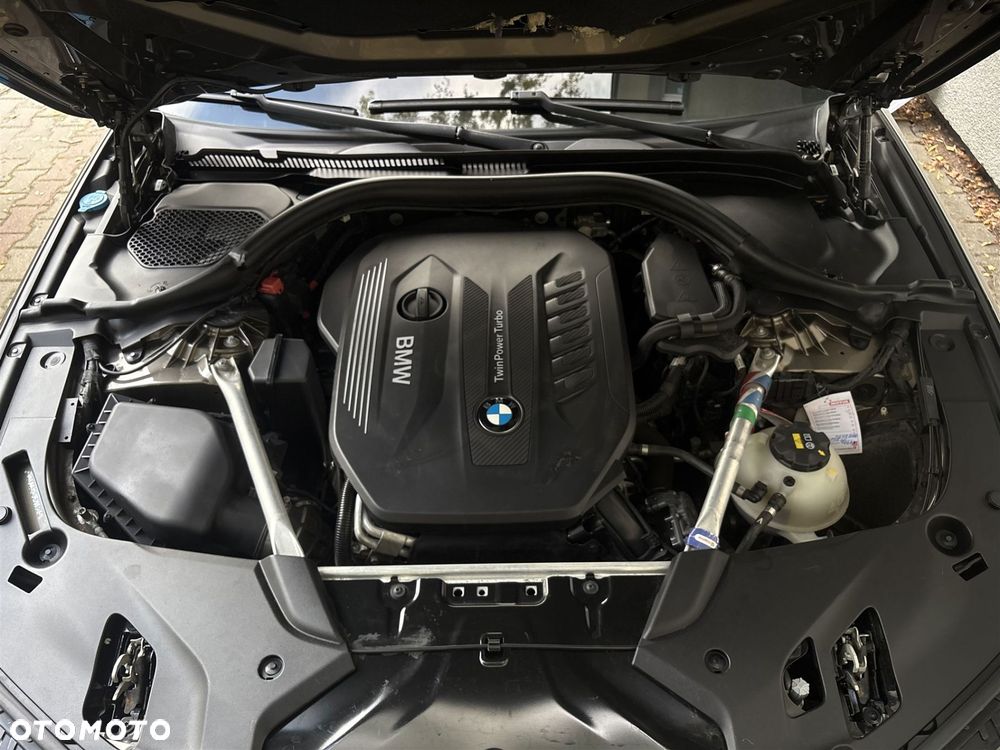 BMW Seria 5 530d xDrive - 25