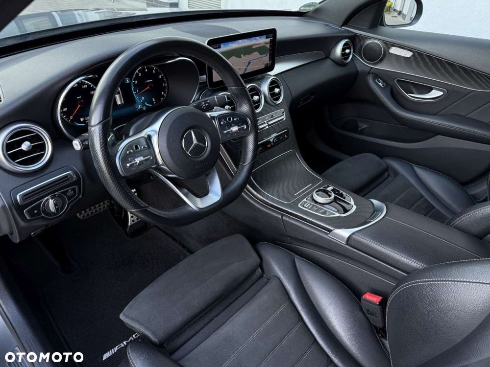 Mercedes-Benz Klasa C 180 9G-TRONIC AMG Line - 17