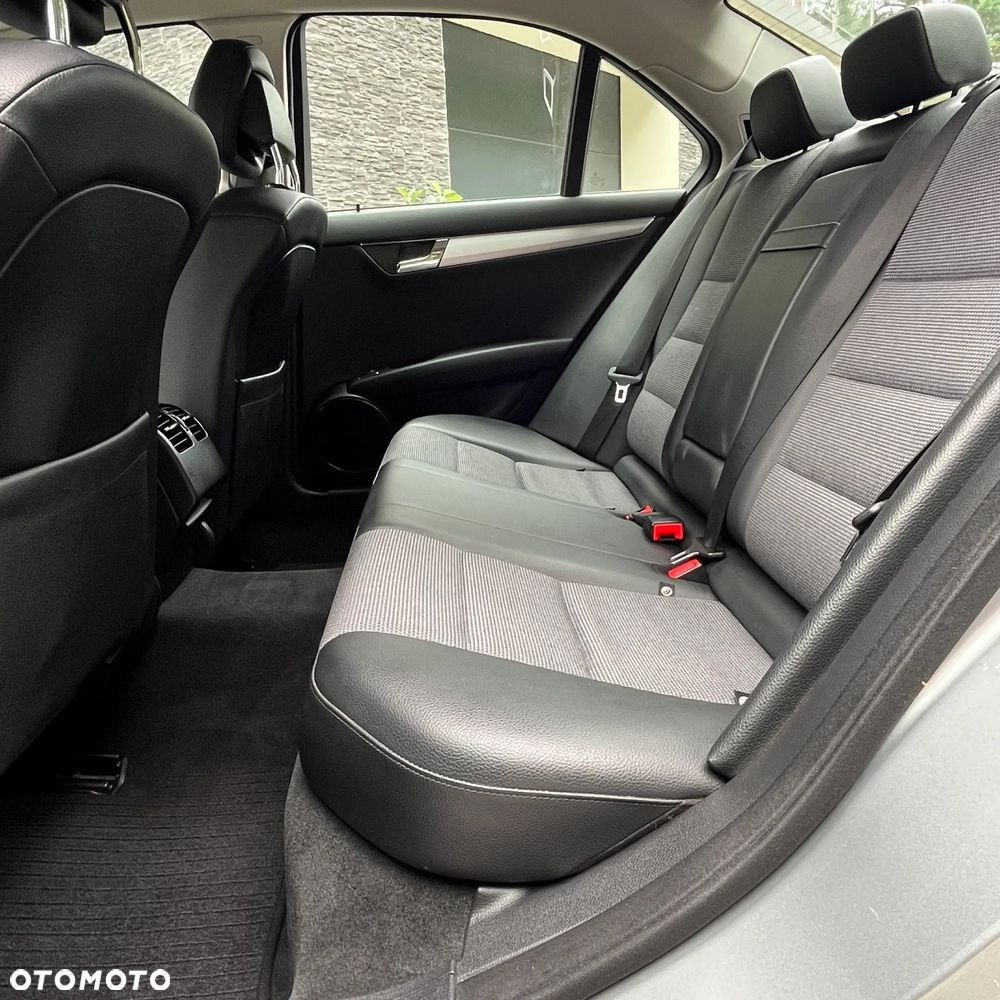 Mercedes-Benz Klasa C 180 Kompressor BlueEFFICIENCY Avantgarde - 20
