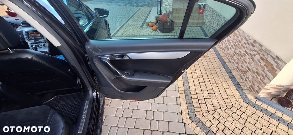 Volkswagen Passat 2.0 TDI Highline DSG - 19