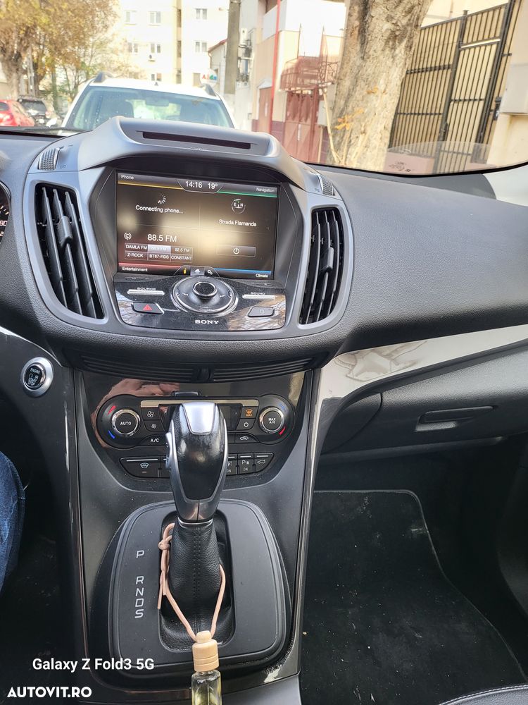 Ford Kuga 2.0 TDCi 4x4 Aut. Titanium - 3