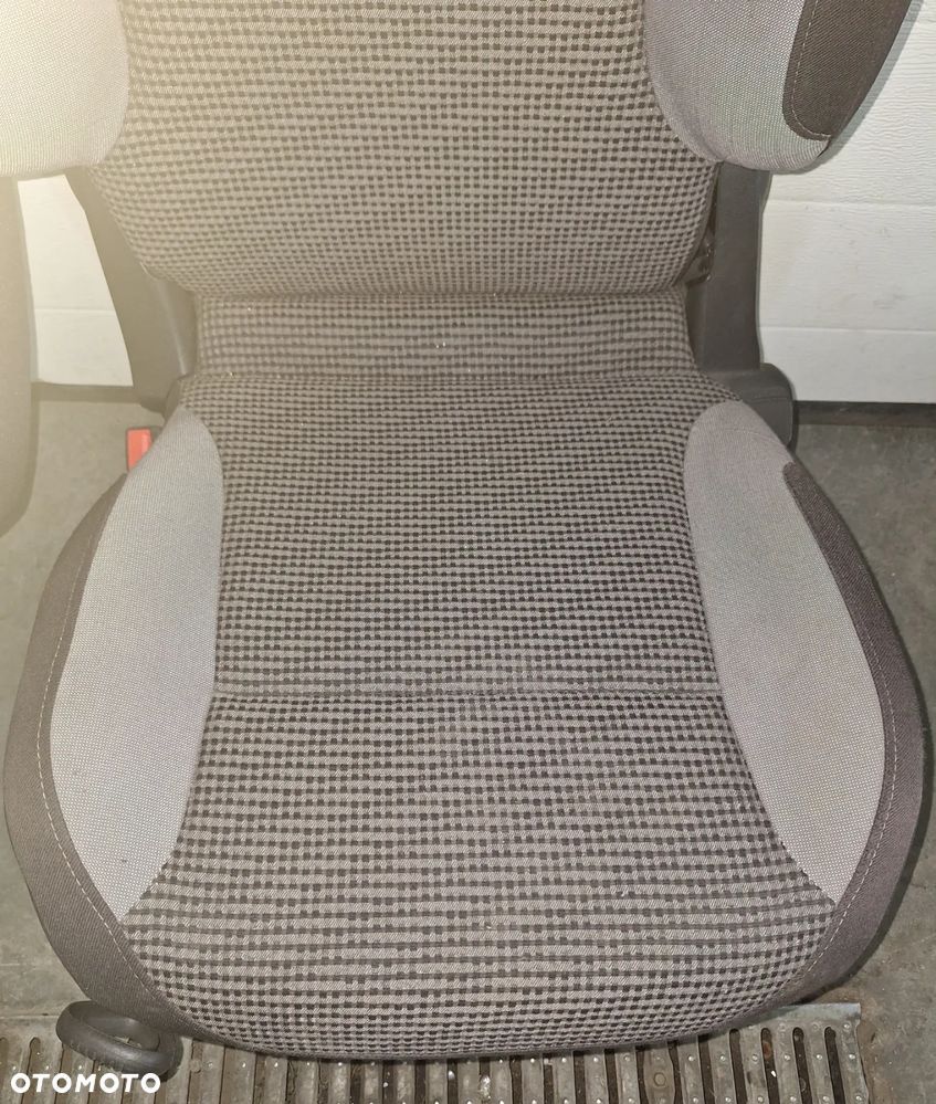 FOTELE LEWY PRZÓD na CZĘŚCI -PEUGEOT PARTNER TEPEE 13 R. - 3