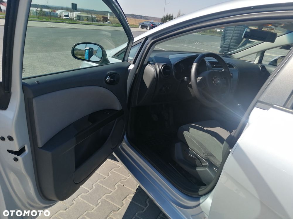 Seat Leon 1.6 Reference - 8