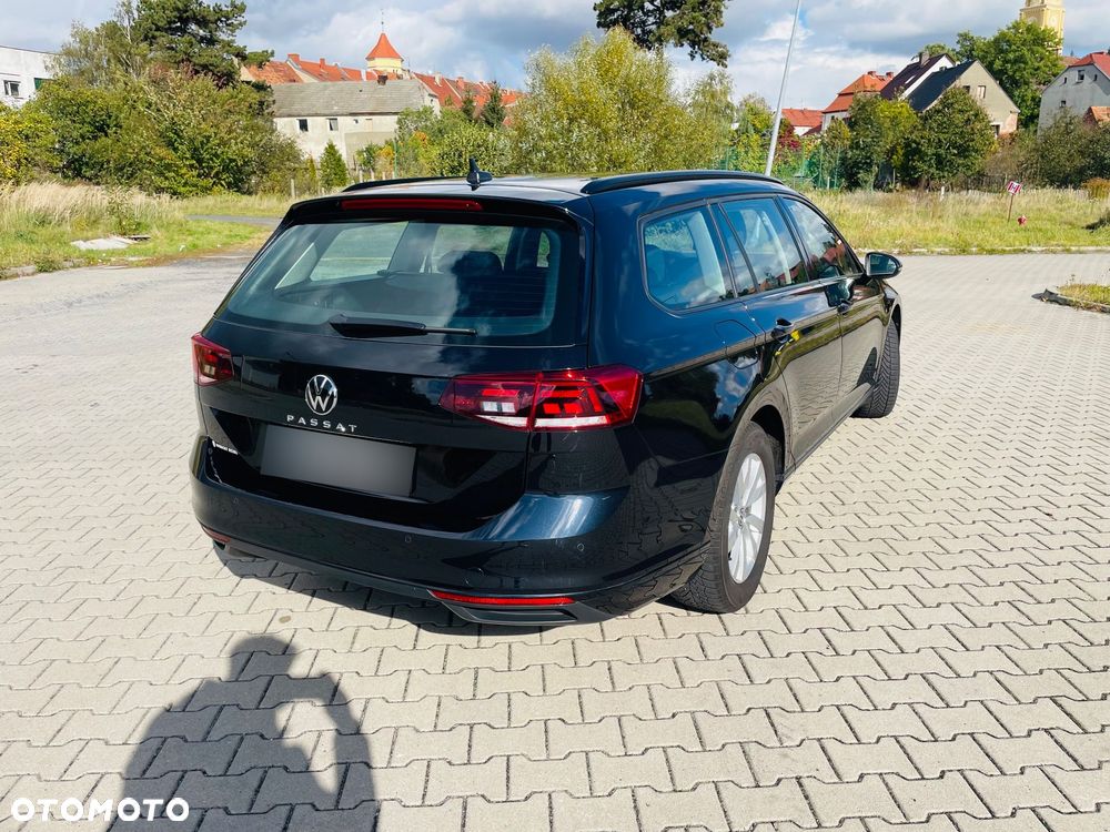 Volkswagen Passat Variant 2.0 TDI SCR DSG Elegance - 36