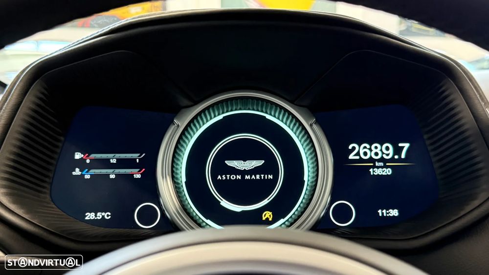 Aston Martin DB11 Coupé V8 - 24