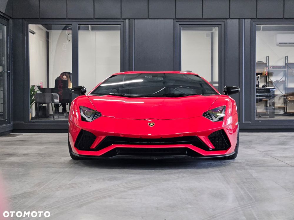 Lamborghini Aventador - 5