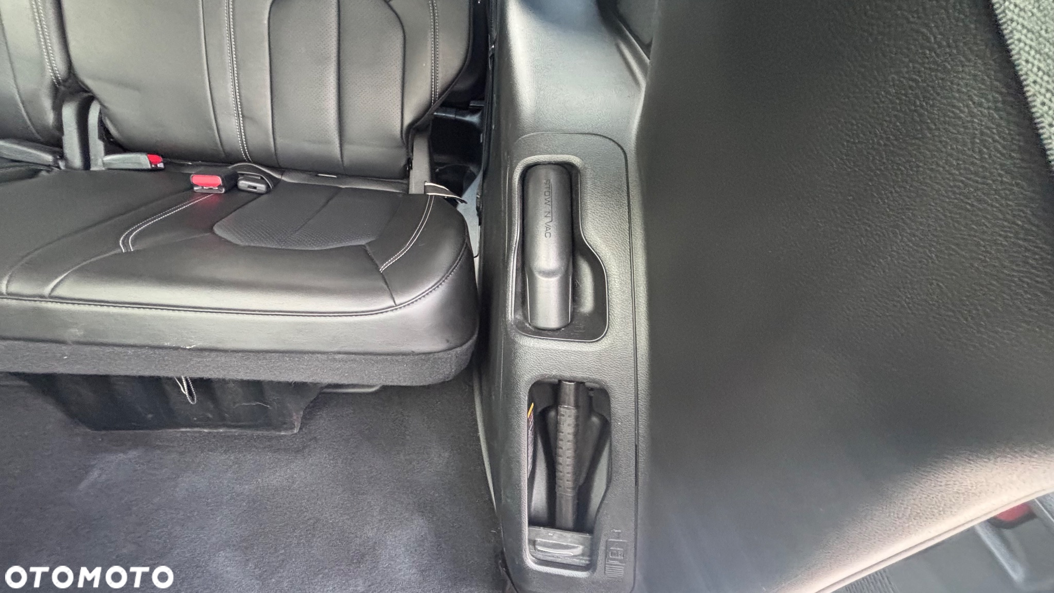 Chrysler Pacifica - 20