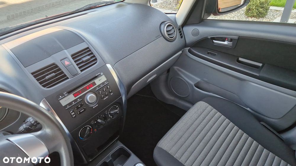 Suzuki SX4 1.6 VVT 4x4 Comfort - 10