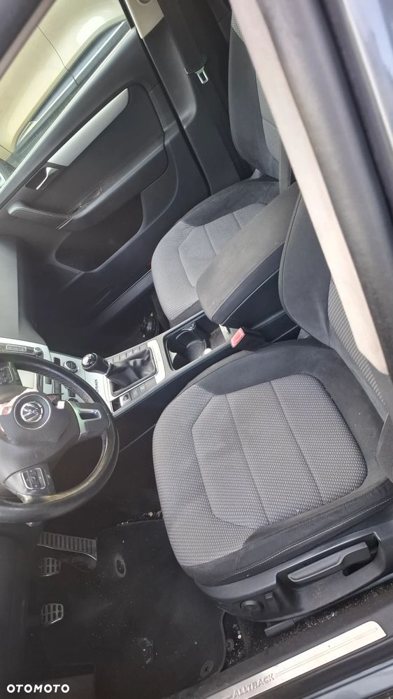 Volkswagen Passat Alltrack - 12