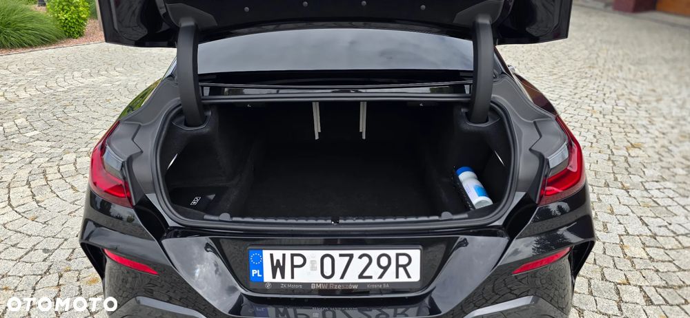 BMW Seria 8 - 28