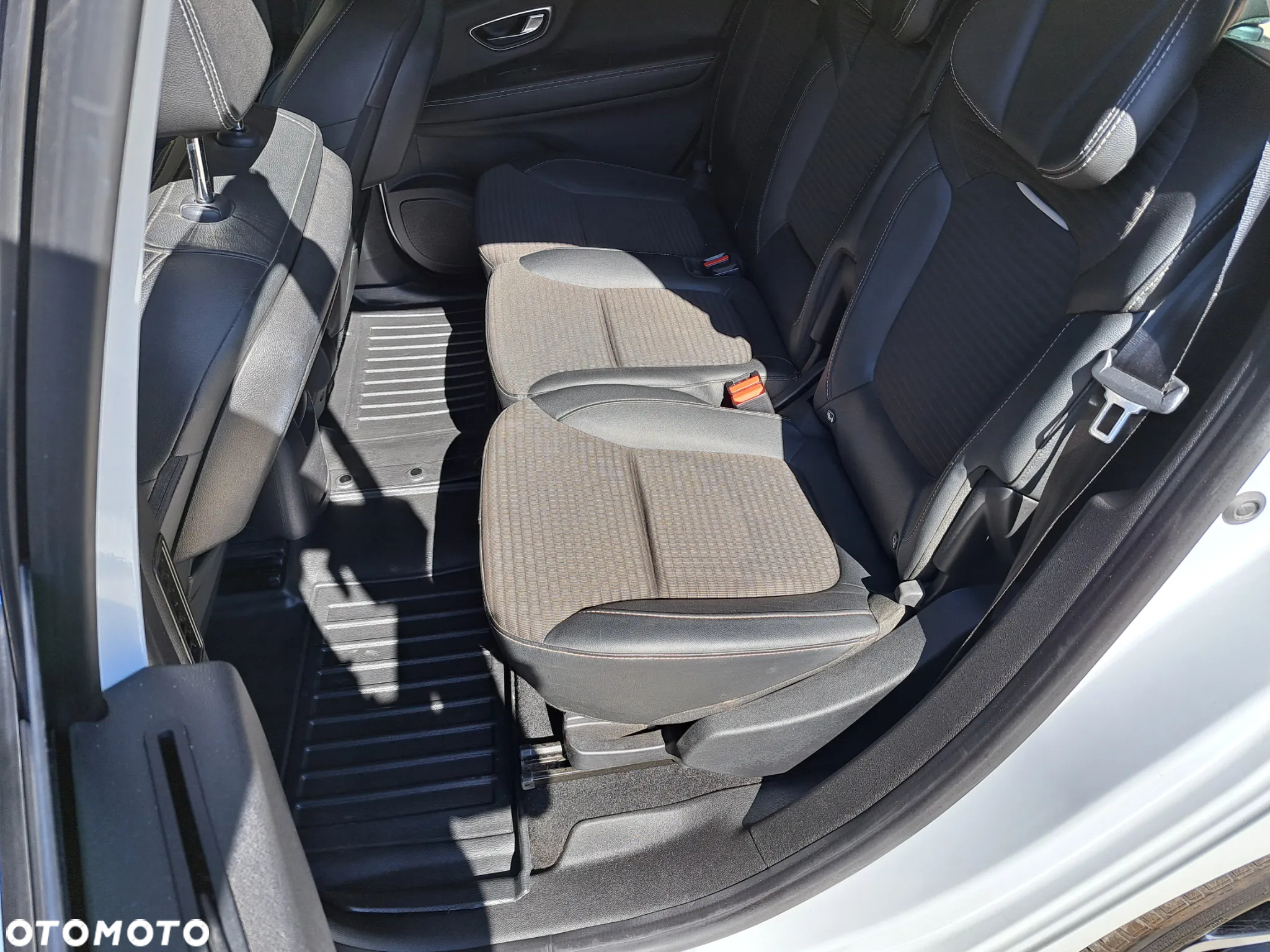Renault Scenic 1.6 dCi Energy Bose - 29