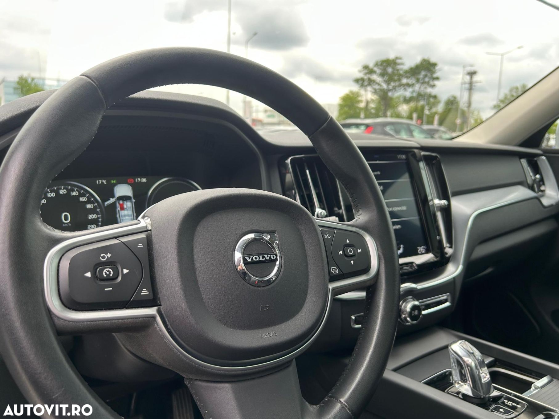 Volvo XC 60 T8 Twin Engine AWD Geartronic Momentum - 18