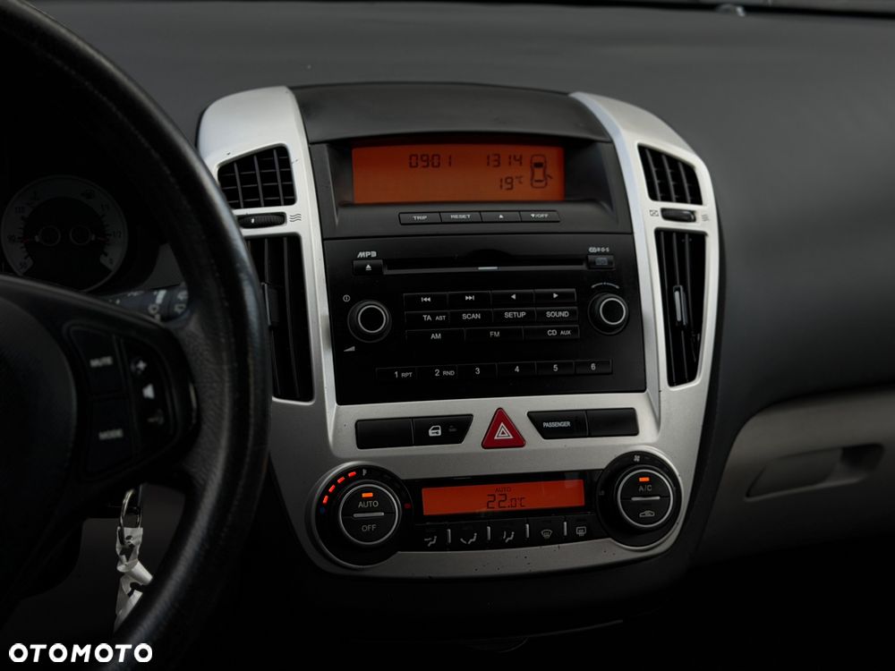 Kia Ceed 1.4 Comfort + - 16