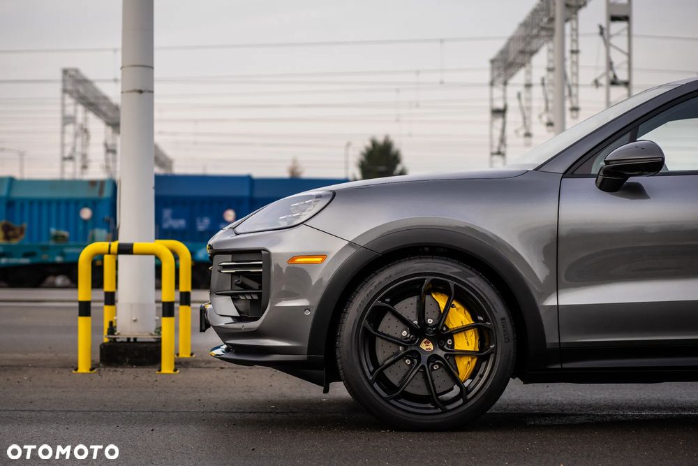 Porsche Cayenne Turbo GT - 25