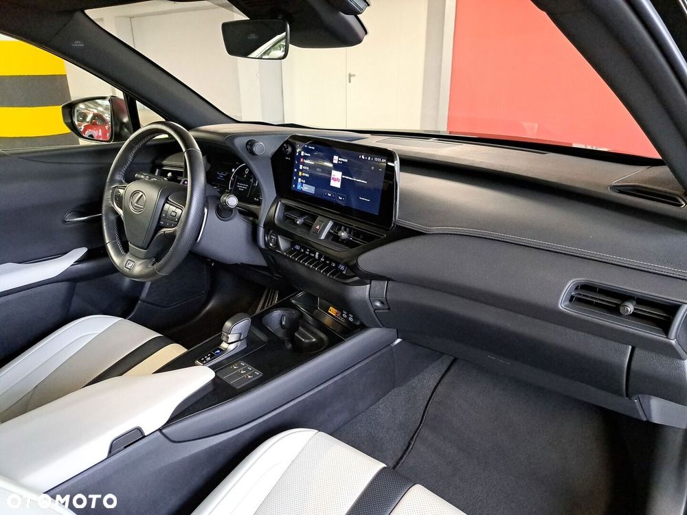 Lexus UX - 17