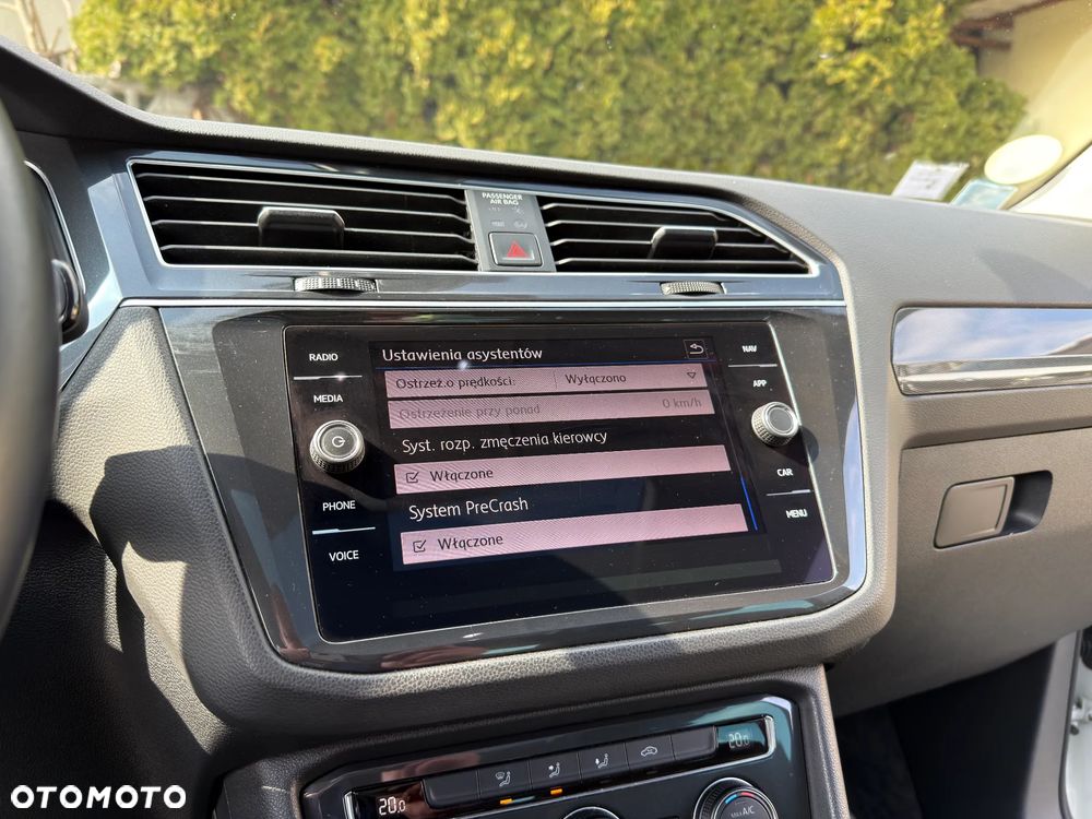 Volkswagen Tiguan - 36