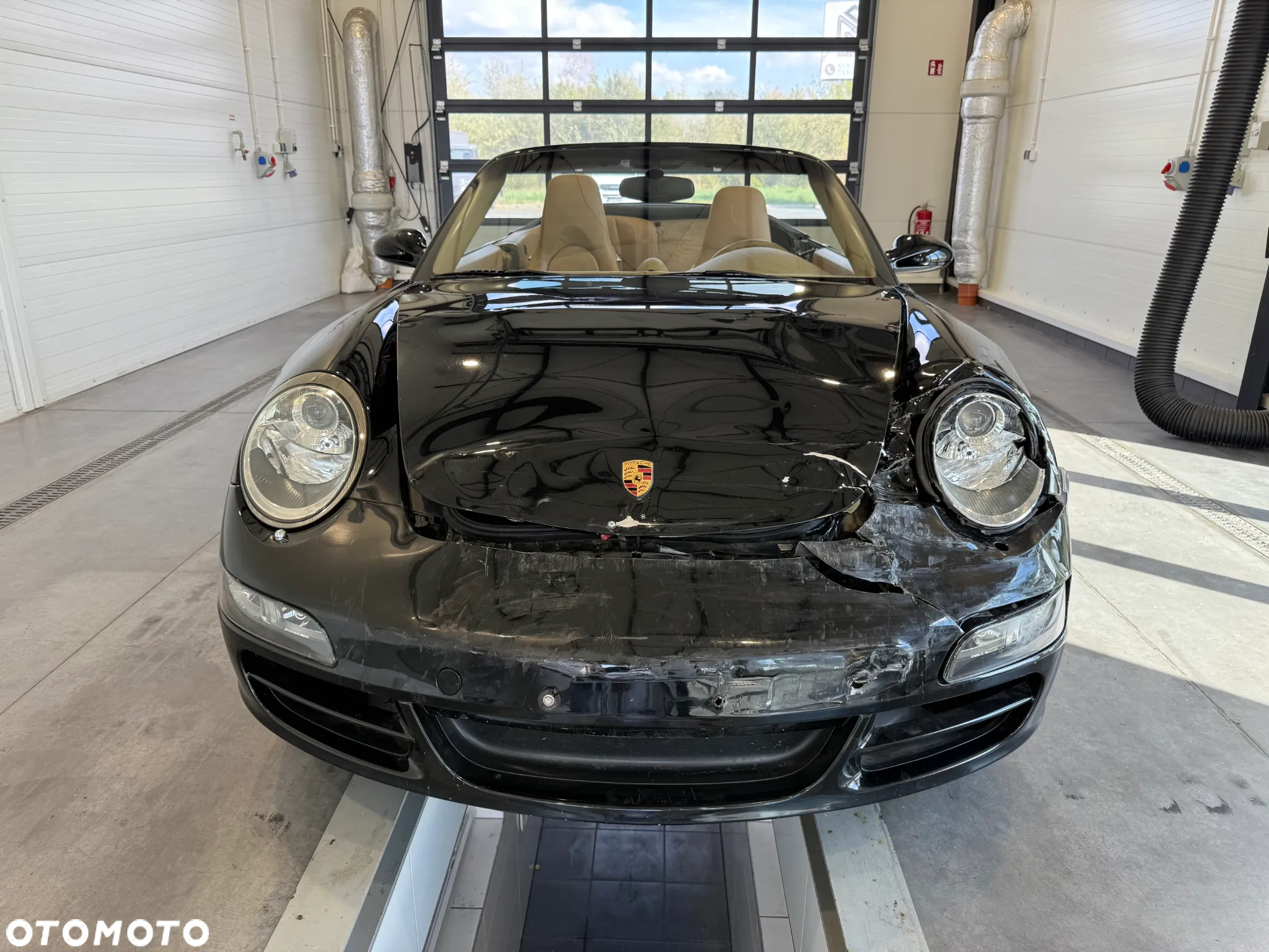 Porsche 911 Carrera 4 S Cabriolet - 3